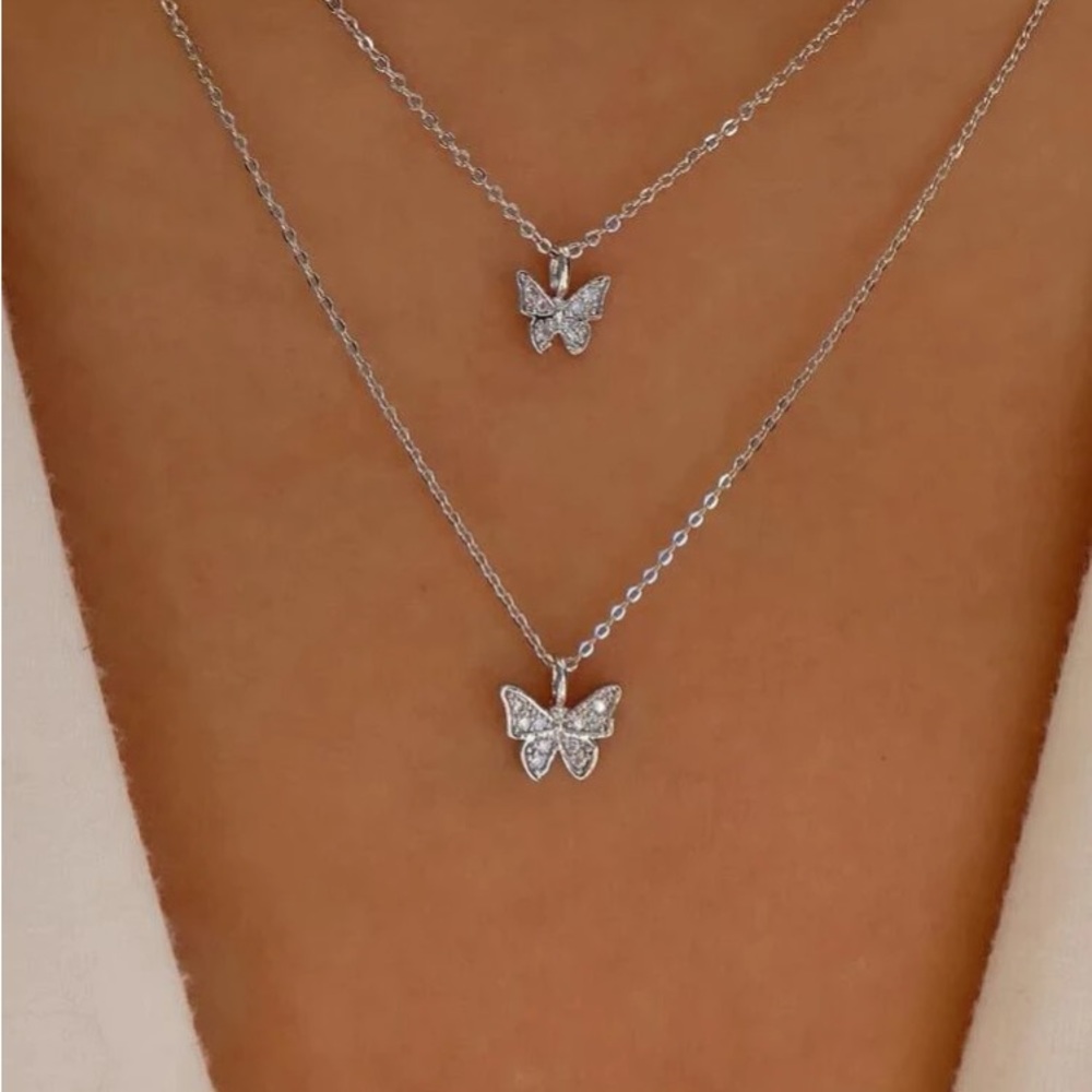 🆕 MOM & DAUGHTER Silver Set of Necklaces!!!  Brand New!!!!